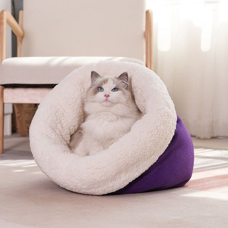 Happy Paws - Enclosed Cat Winter Bed