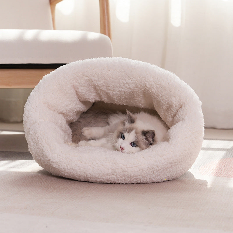 Happy Paws - Enclosed Cat Winter Bed